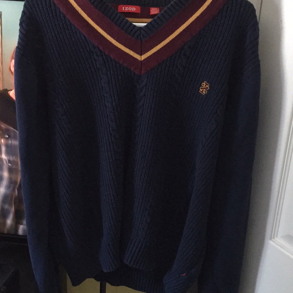Izod sweater
